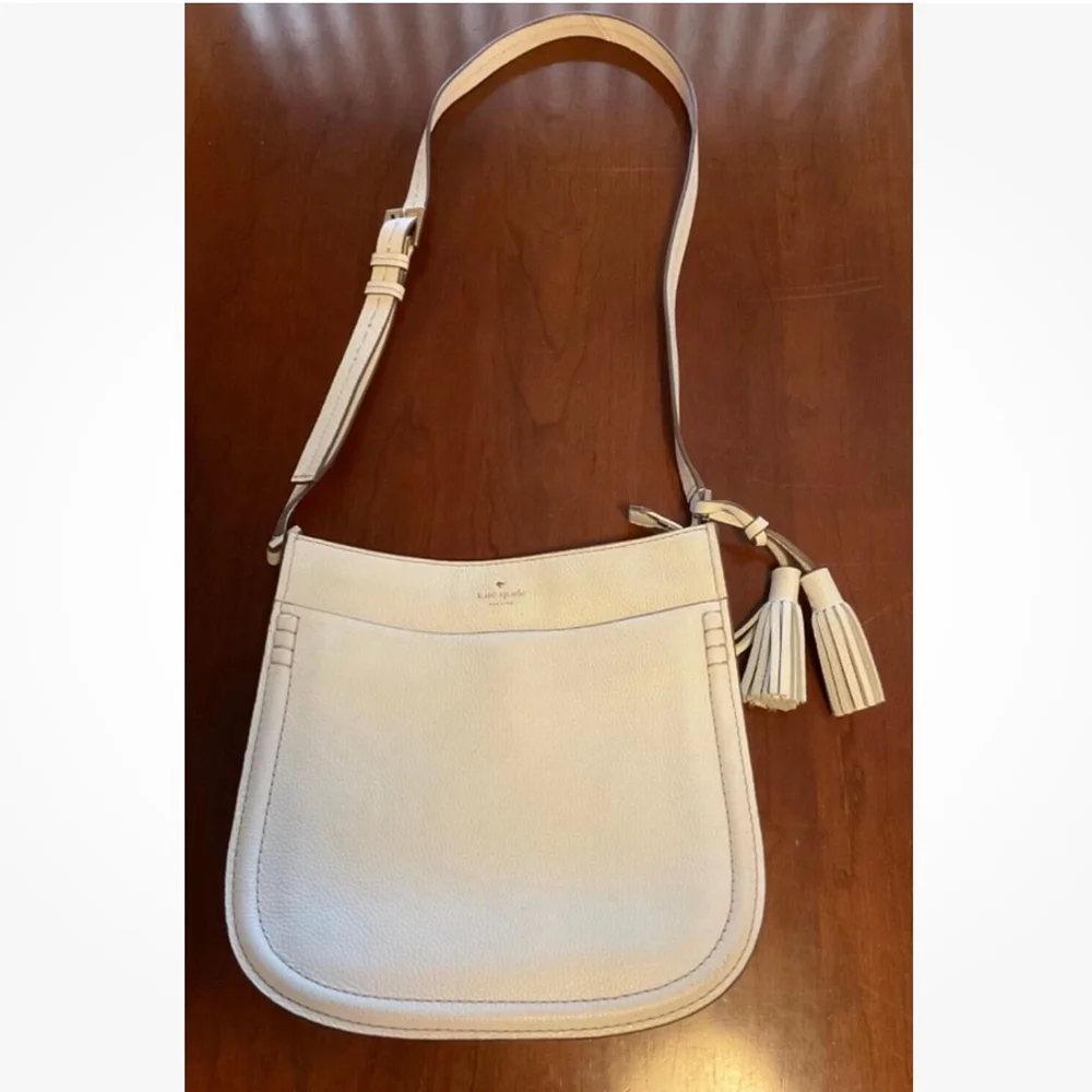 Kate Spade NY Orchard Street
Hemsley Pebbled Leather Handbag
Bright White - Picture 4 of 16